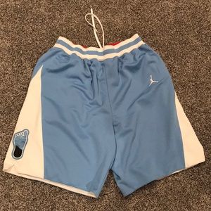 Men’s basketball shorts